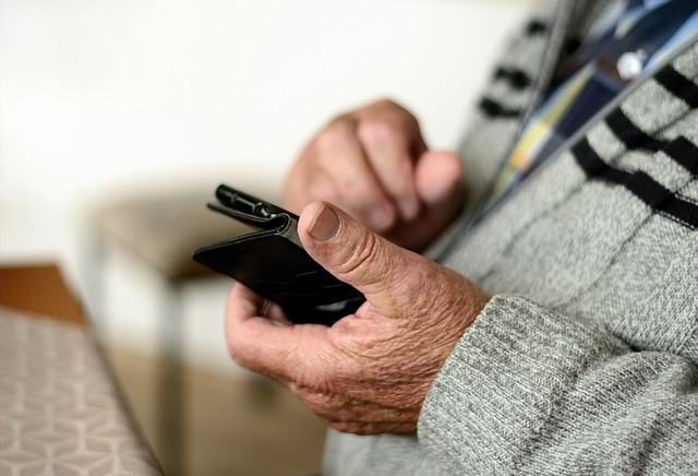 How Technology Can Keep Seniors Healthy